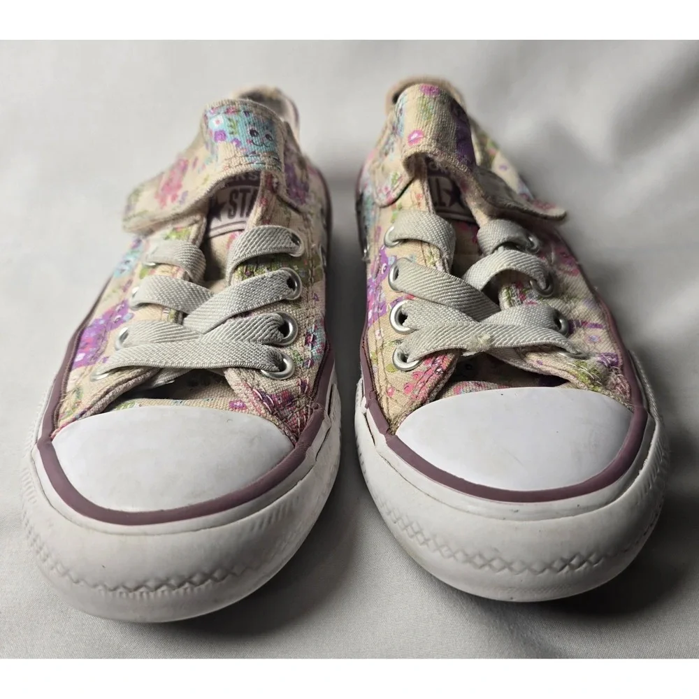 Converse All Star Girl Low Top Girl Sneakers W/ Cats Size US‎ 11